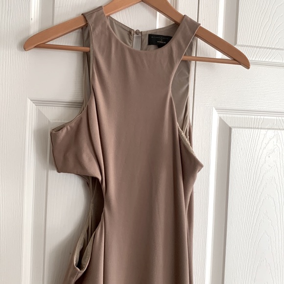 Michael Costello x REVOLVE Rylan Midi Dress in Taupe Size L - Picture 5 of 10